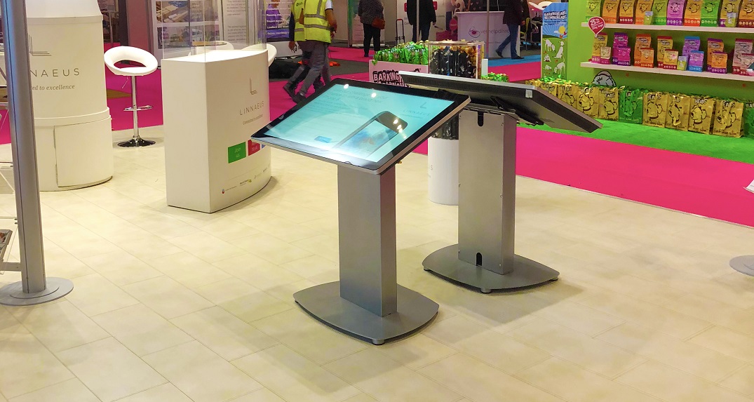 How To Boost Your Brand Visibility With An Event Touchscreen